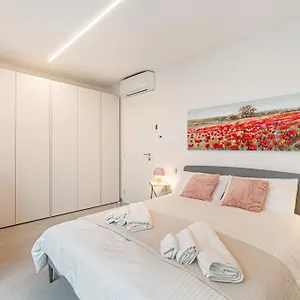 Urban Garden Lofts By Blue Velvet Livings ميلان