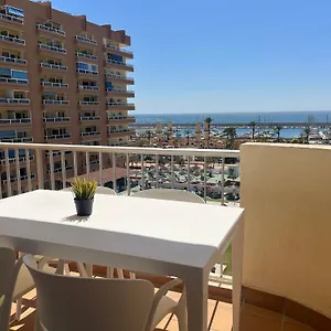 https://sur-suites-la-marina.1costadelsol.com
