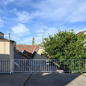 Palais Palffy Suits Appartement