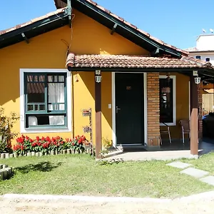 https://chale-ponta-das-canas.santa-catarina-brasil.com